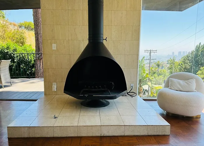 Urban Oasis: Stylish Mid-Century Home In Weho